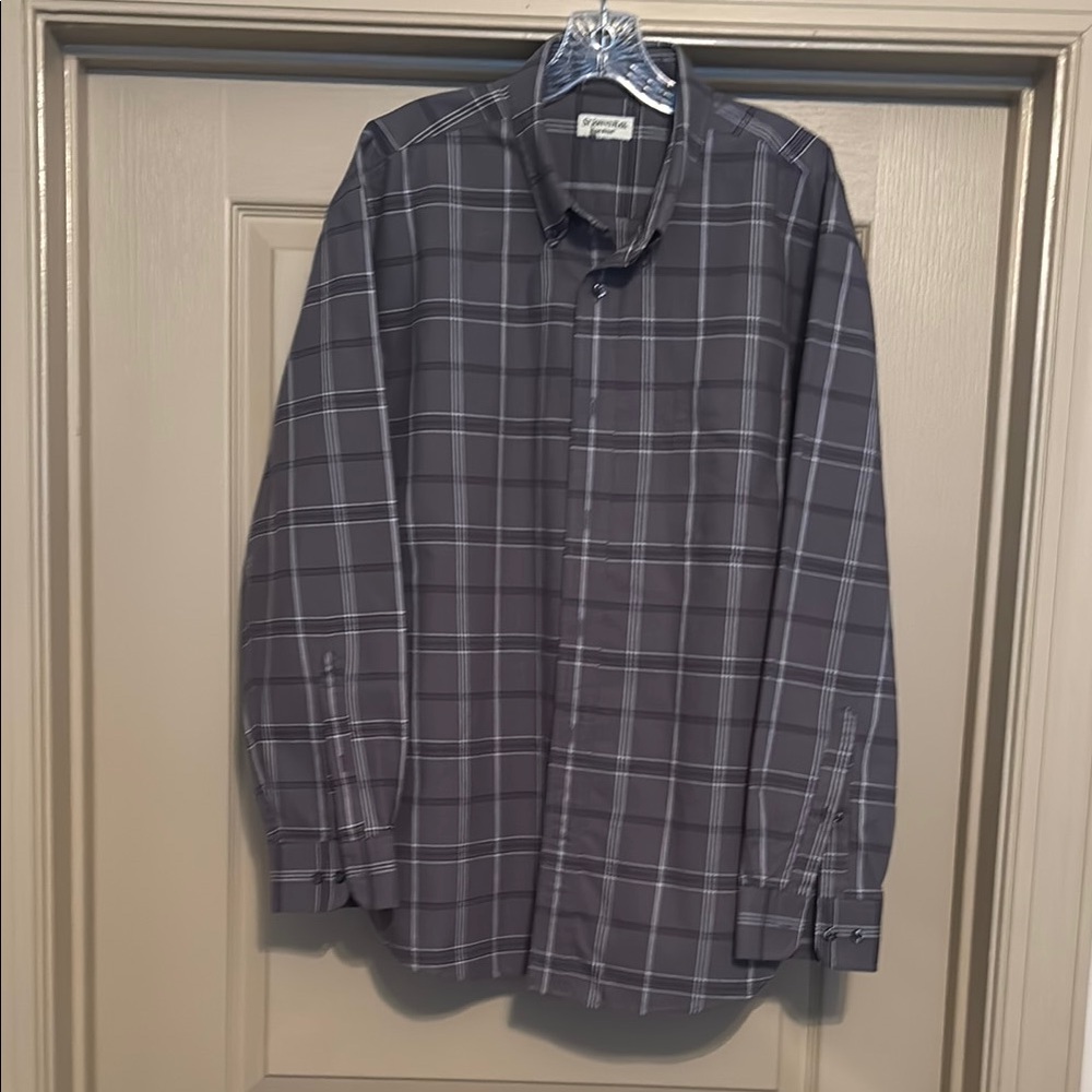 St. John's Bay Gray Casual Button Down Shirt
